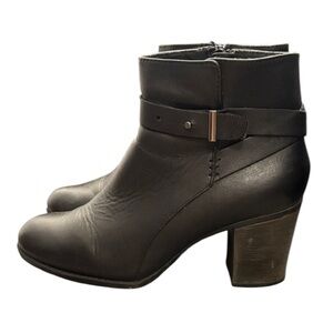 Clarks Black Leather Ankle Boots Size‎ 8 | Block Heel Zip Strap Booties